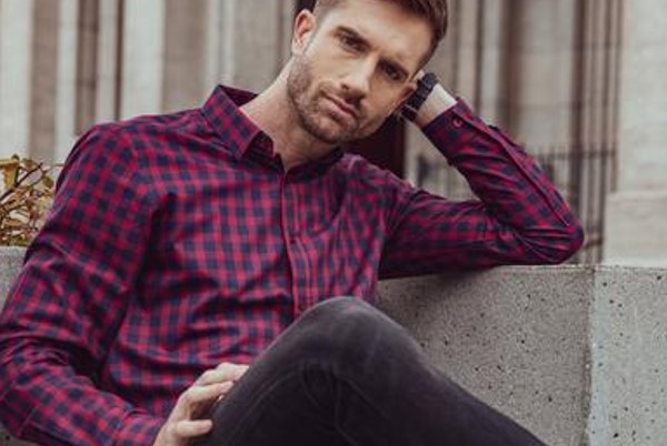 Men&#039;s sustainable and ethical tops, t-shirts, button ups.